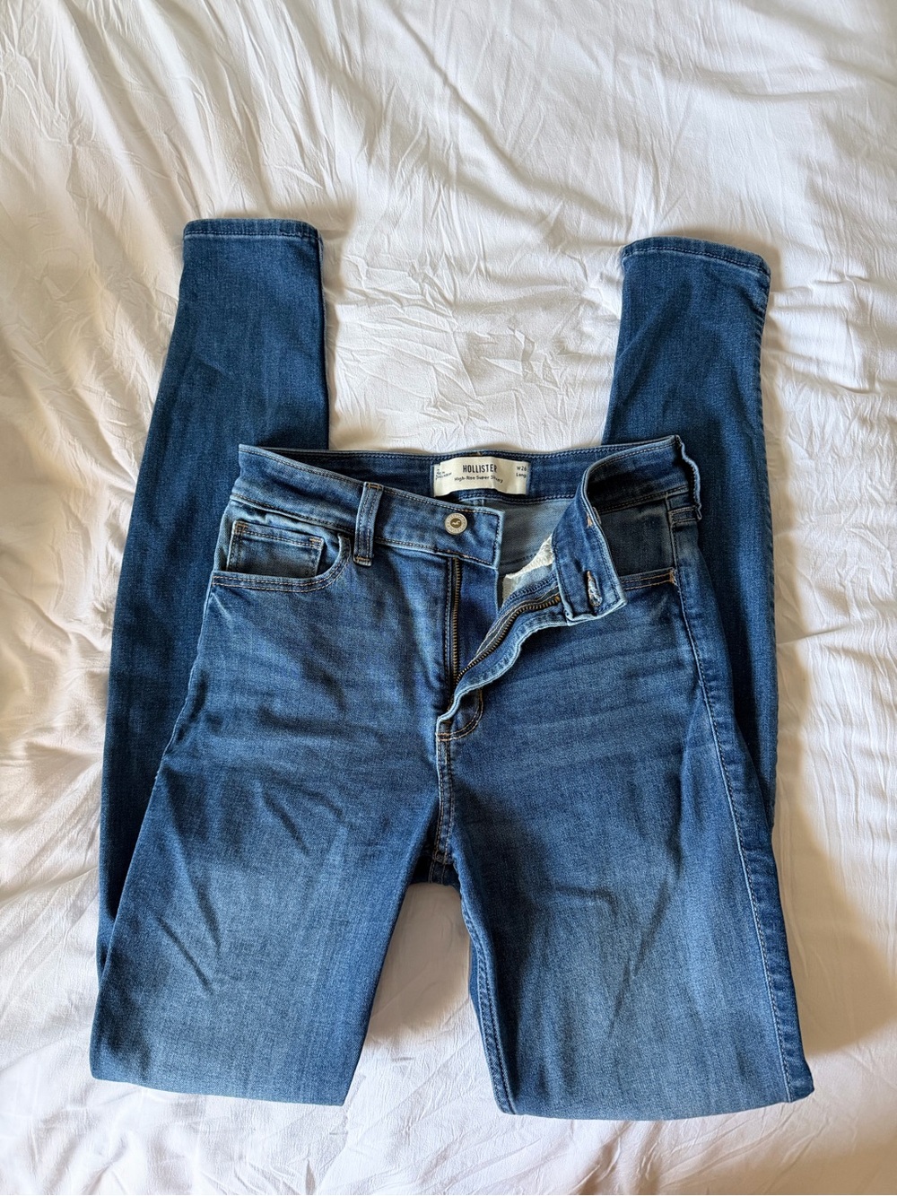 Hollister Skinny Jeans in Medium Blue Wash